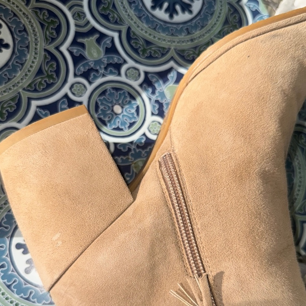 Women's Stuart Weitzman Tan Ankle Boots size 7 - Picture 5 of 11